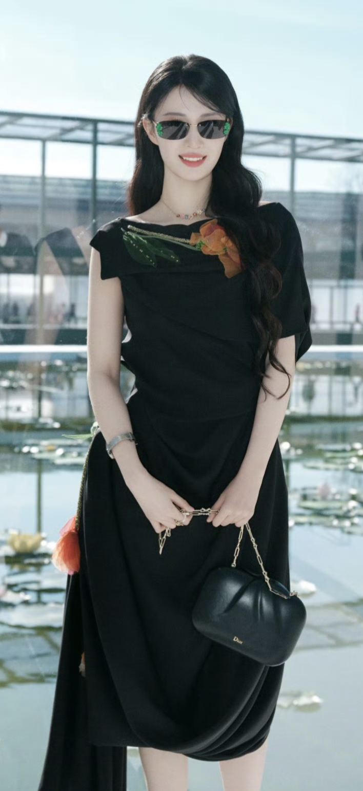 王楚然的东方骨相美学，王楚然最新穿搭造型高清无水印壁纸