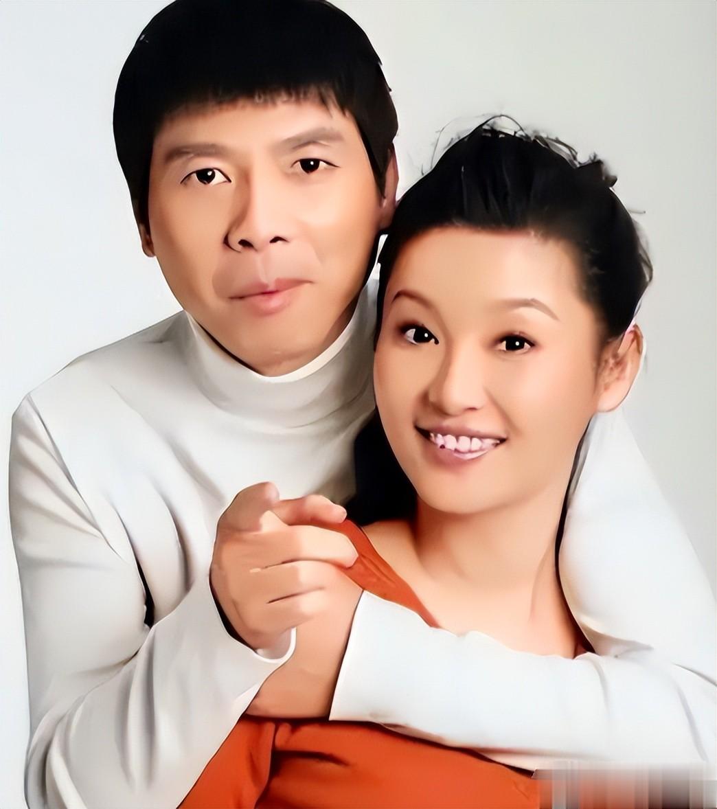 徐帆回应离婚5个月，冯小刚近况曝光，“小心思”一点也藏不住