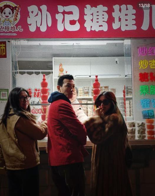 朱珠一家给奶奶拜年,香奈儿随手扔地上,100岁奶奶看着好显年轻