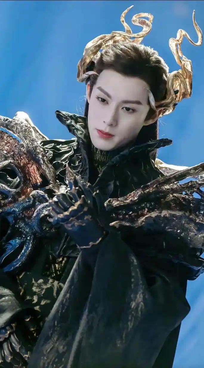 90后小生人气大洗牌,3人下桌,3人上桌,杨洋边缘化,肖战最意外