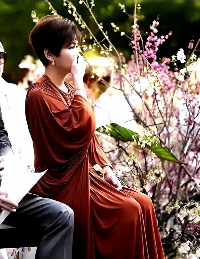 马筱梅爆妈妈给小杨阿姨办签证！跑了很多趟，一次性回应5大问题