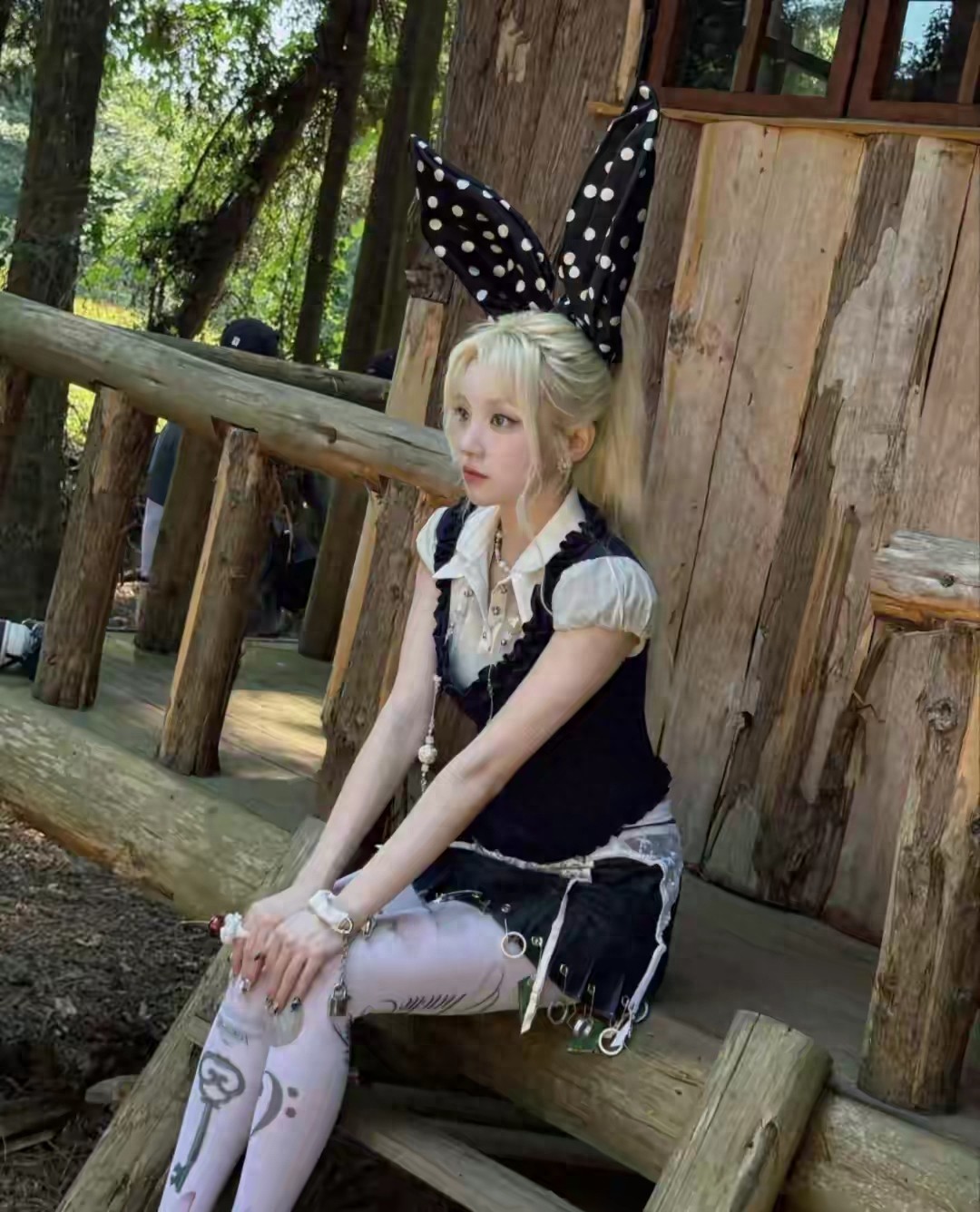 宋雨琦可爱小兔子，白皙温润，从头美到脚丫子