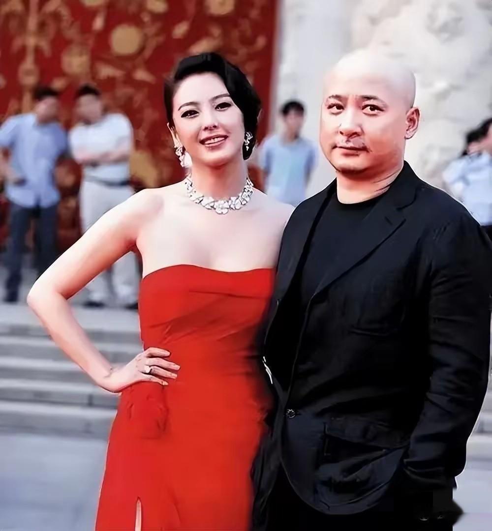 连续三天嫖娼一次嫖俩，花800元毁掉一手女神好牌，他图什么？