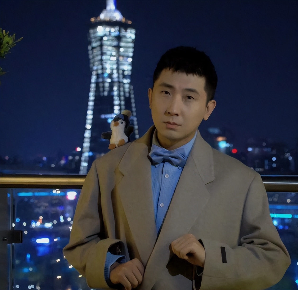 与王鸥隐婚生子风波没完，何九华被曝大瓜，暴露一个小圈子的恶俗