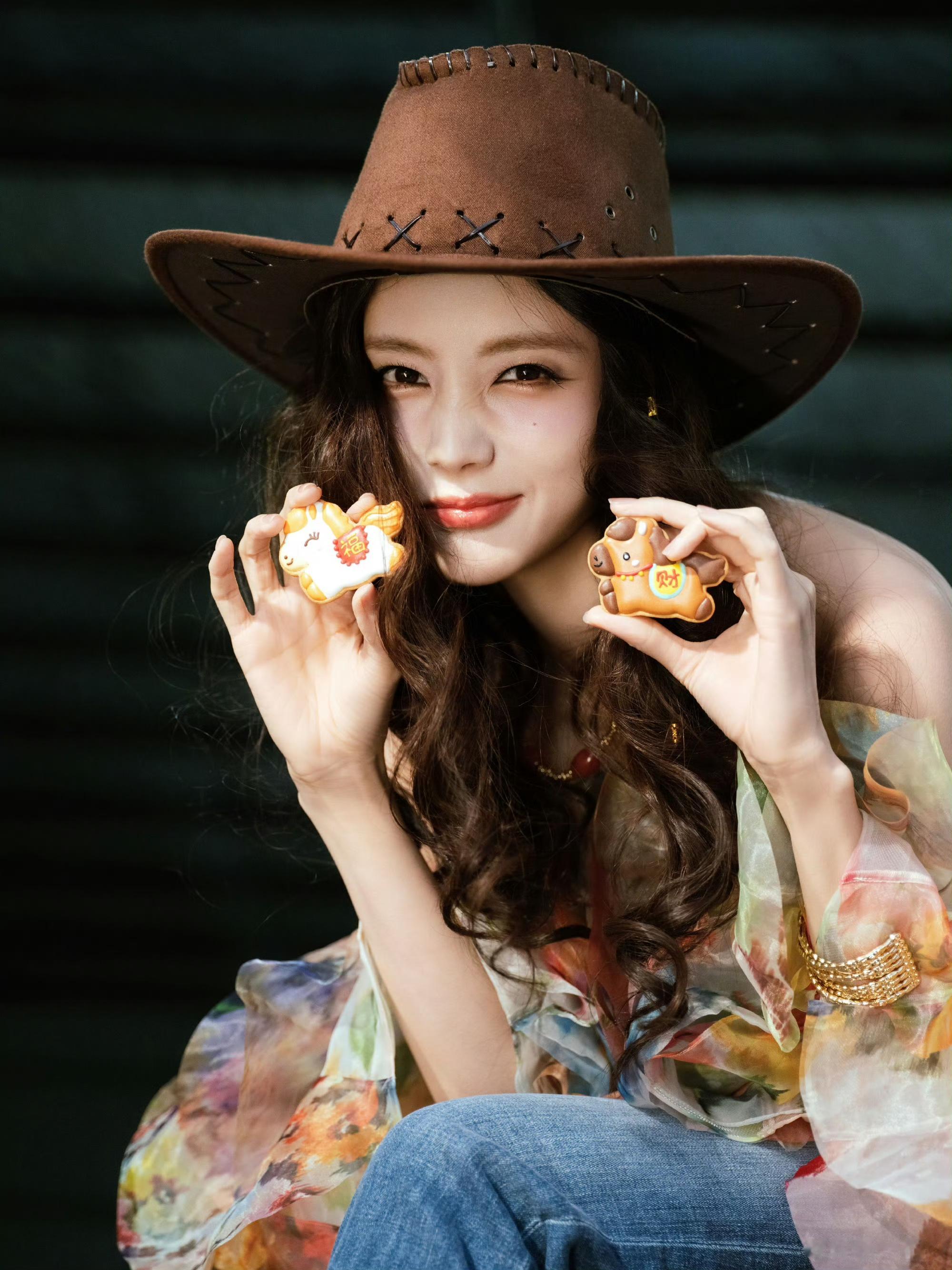 李一桐 最新物料 最美女牛仔