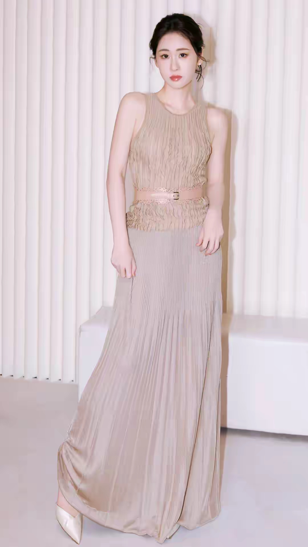 张碧晨-长裙下的知性美，温柔得让人心醉！