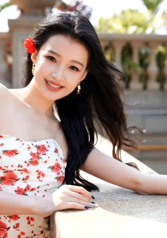 \野模\孙怡人设崩塌，知三当三成为豪门弃妇，难怪王京花看不上她