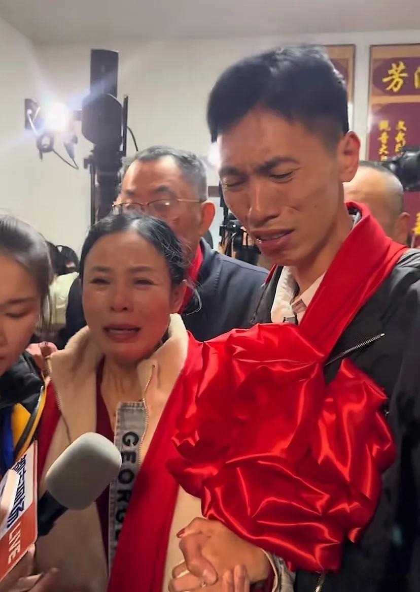 李鑫姐弟已经和好，李林说没什么大不了，尊重弟弟希望他过的好