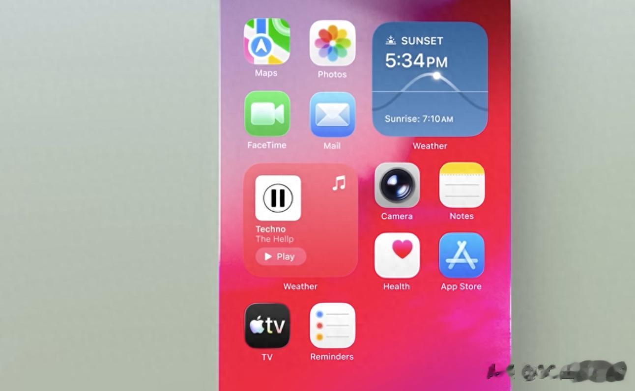 OS 27最新爆料：重在優化 Siri大改、健康AI上線、折疊iPhone系統
