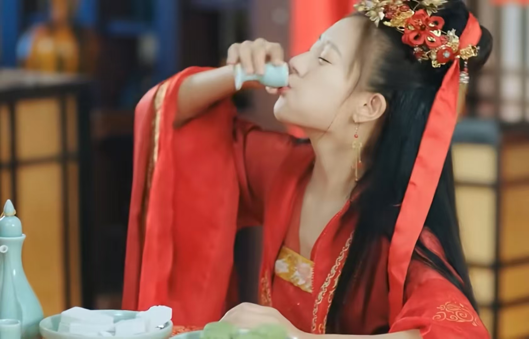 女演员长相多重要？看《八千里路云和月》万茜，才知何为秀外慧中