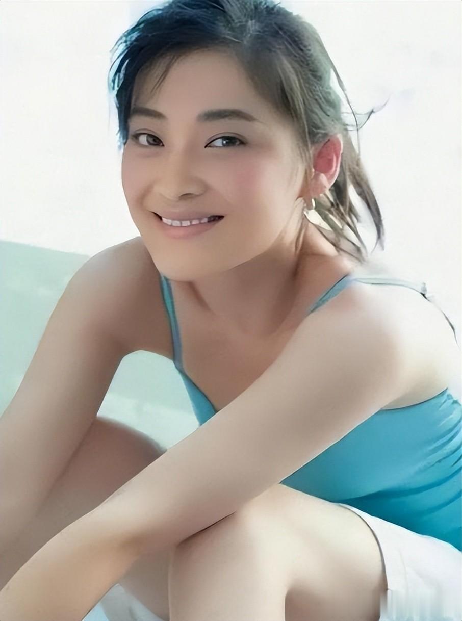 为了梅婷，抛妻弃子、净身出户，67岁孤身一人的叶大鹰后悔了吗？