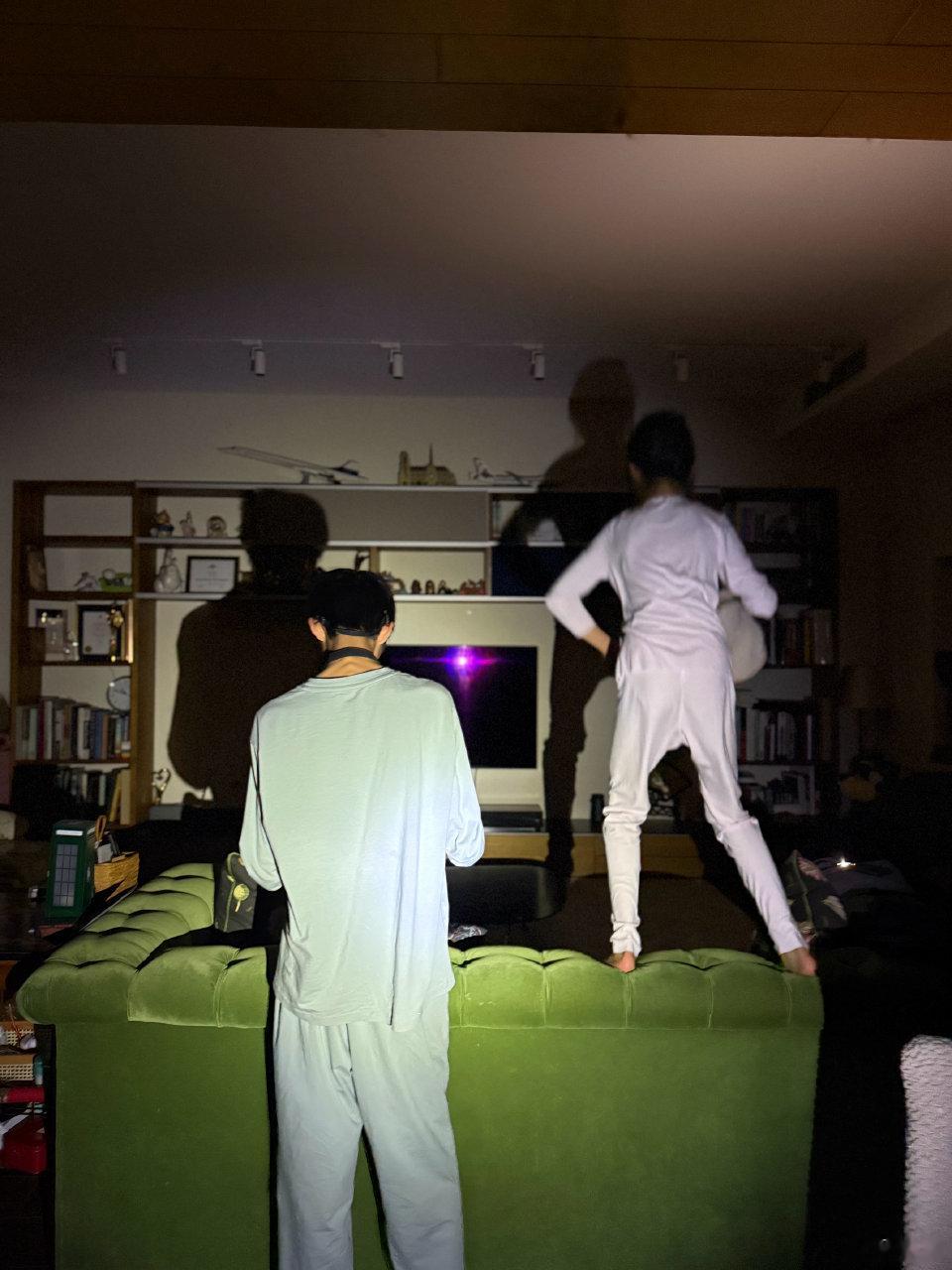 姚晨过年独自带娃回娘家！被妈妈“骂”了3天，照顾一家人她挺累