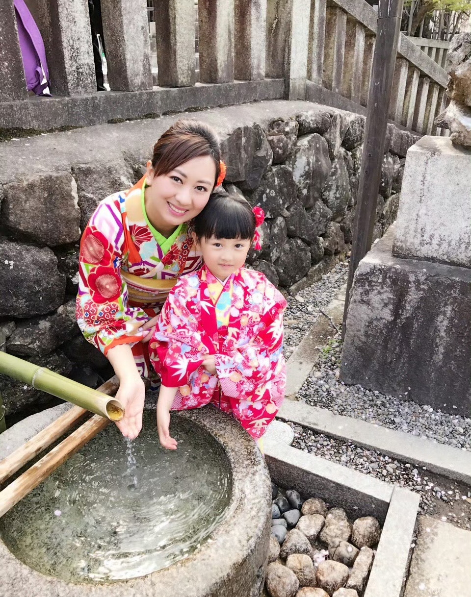 她生病后退圈了，嫁富商丈夫生一儿一女