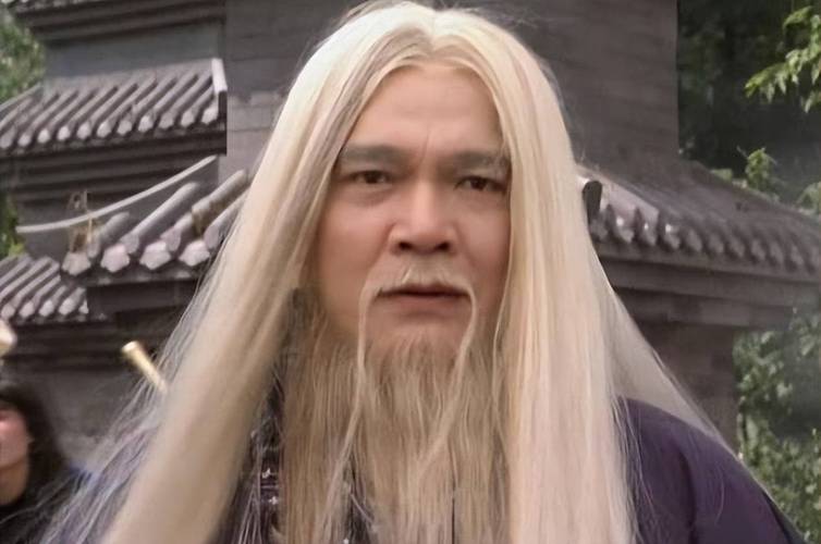 原来他们是父女，都是知名演员，20多年隔阂难消除，他69岁仍单身