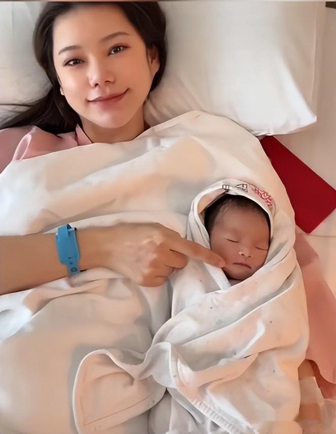 汪小菲不忍了,开始清算S家的所作所为,直播时的插曲又引火上身