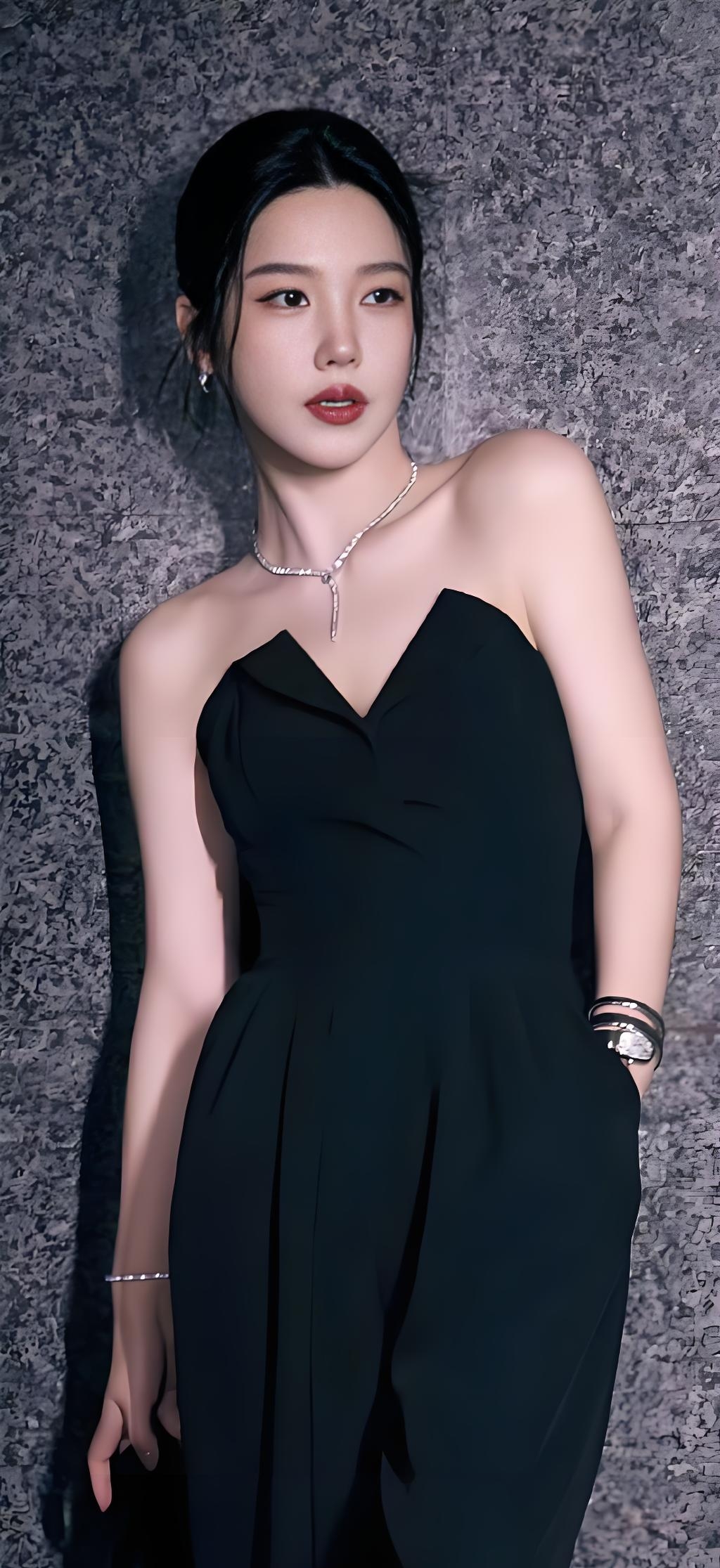 美女壁纸第5042期—杨子姗