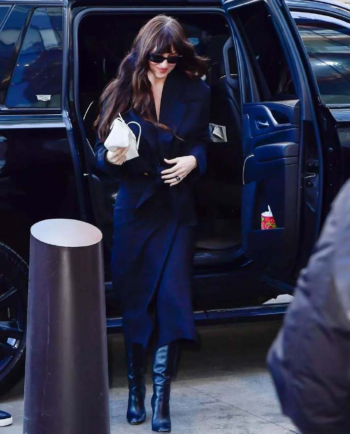 Dakota Johnson达妹纽约时装周造型