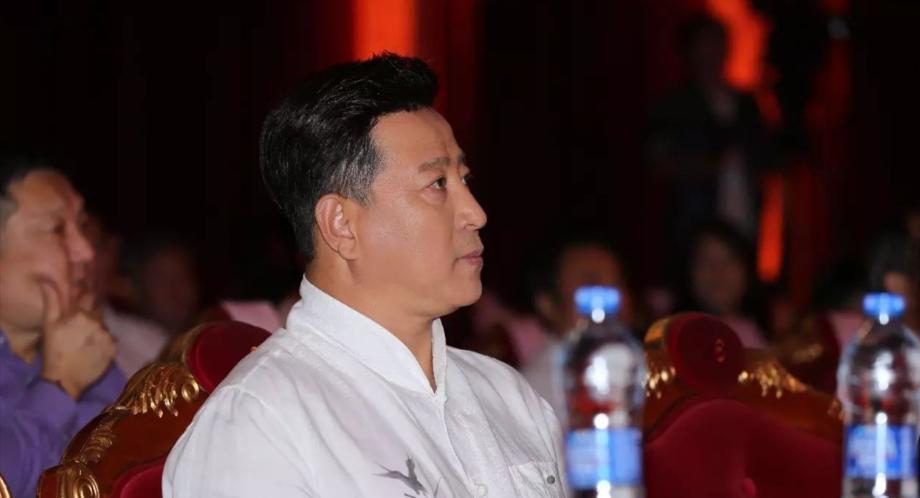 央视名嘴，57岁终得良缘，迎娶北师大教授，温婉大气气质绝佳