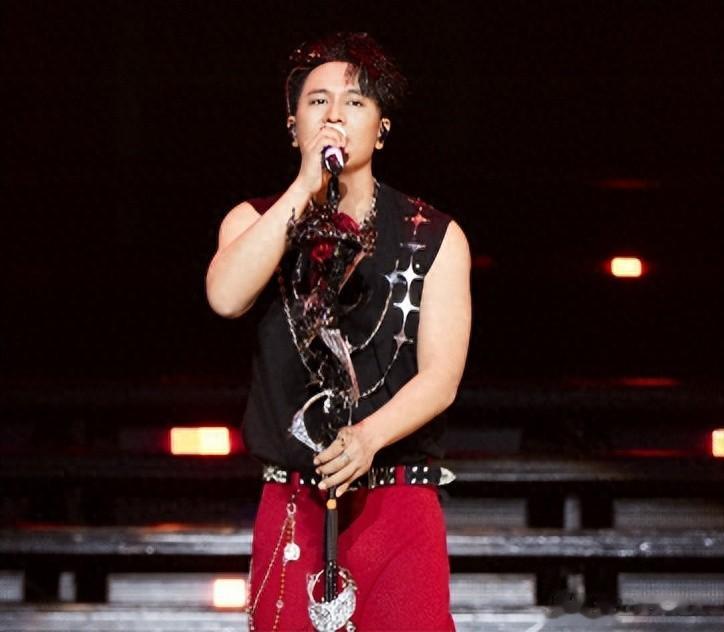 演都不演了,刚复出就开演唱会,票价卖到1280,到底谁给的自信?