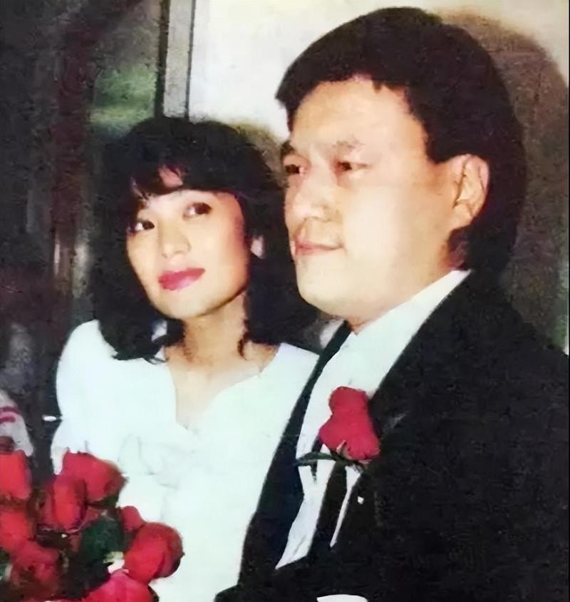 她37岁生子被全网围攻30年后身家过亿儿子娶超模丈夫宠了她半辈子