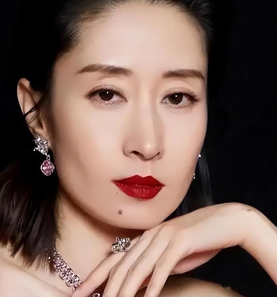 一人毁了整部剧！《纯真年代的爱情》最大问题，就是这2位戏混子