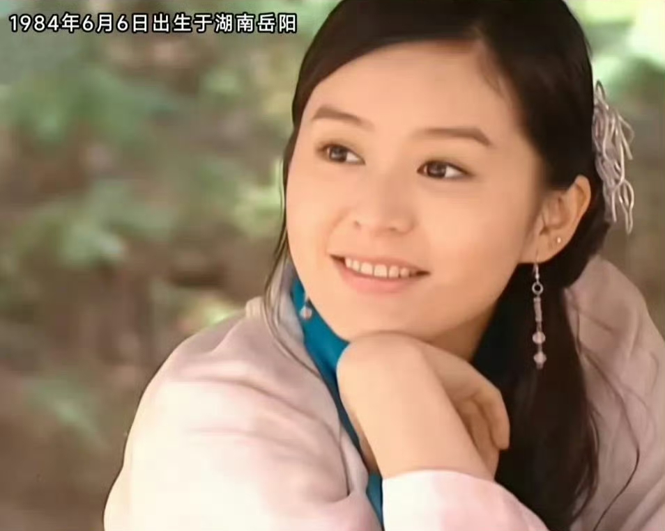 42岁小仙女“回归”，网友泪目：我的青春啊，当年到处找你找不到