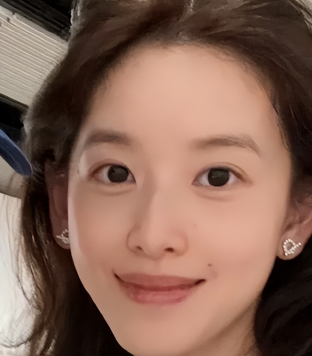 刘强东的老婆章泽天，生了3个娃还能保持这身材，确实厉害