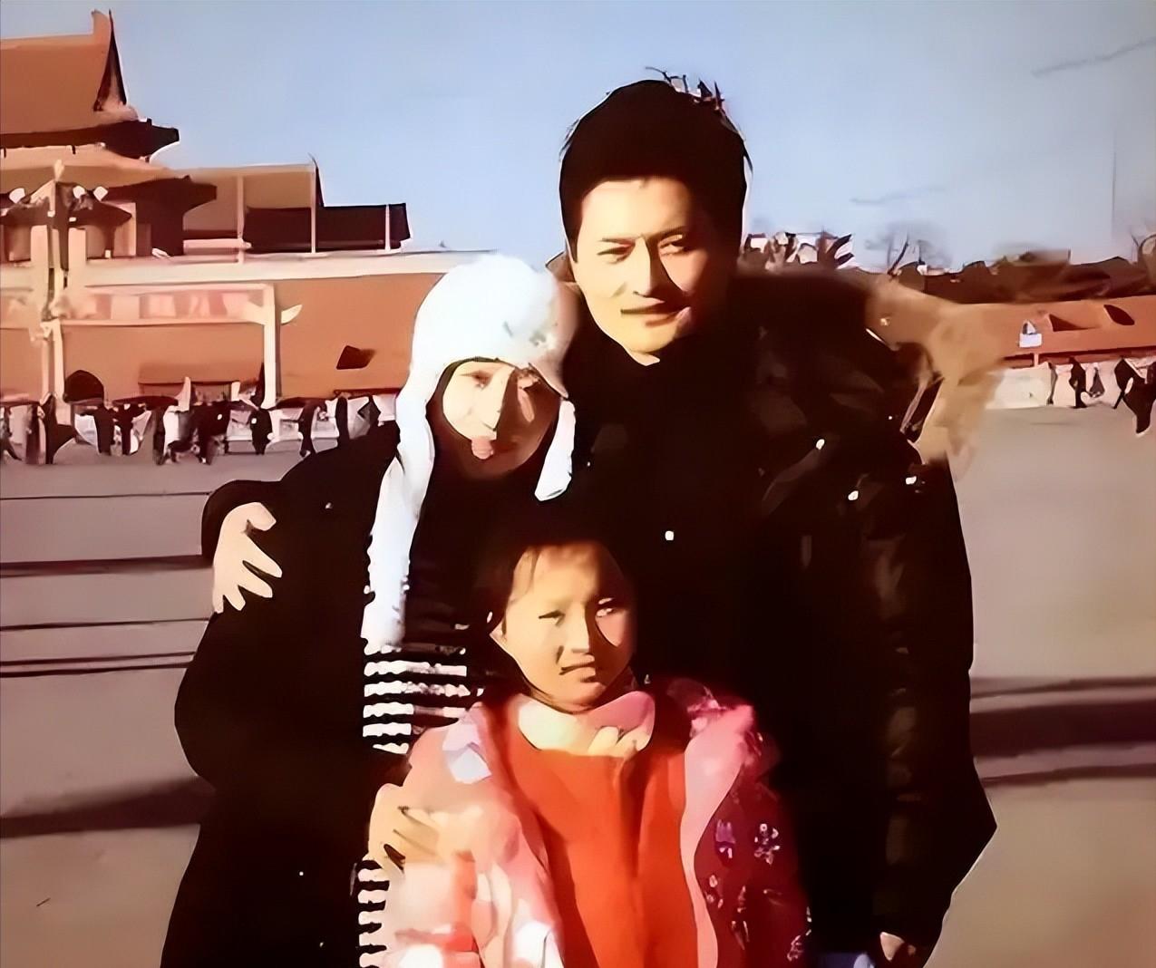 她靠星光大道一炮而红，却因当小三前途尽毁，如今沦为了家庭主妇