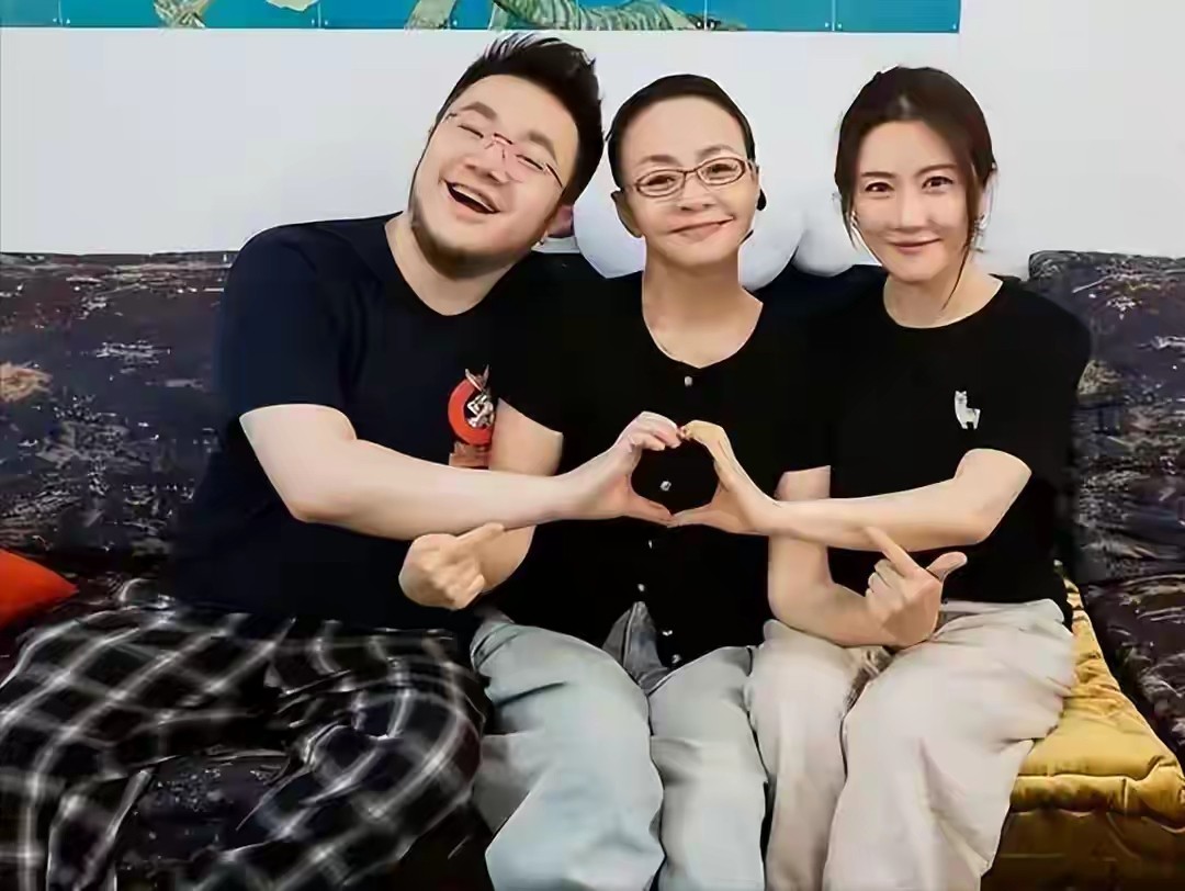 谌容去世才两年,再看嫁给英达28年的梁欢,还真应了冯小刚那句话