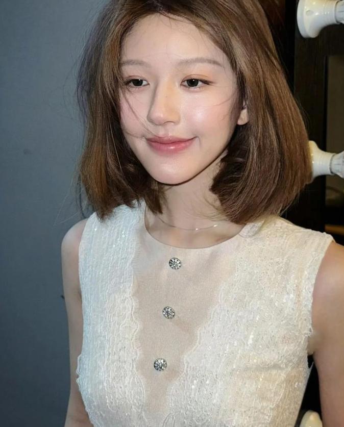 凉了!继瞧不起农民被扒后,闫学晶又被曝身份造假 李雪健不再沉默