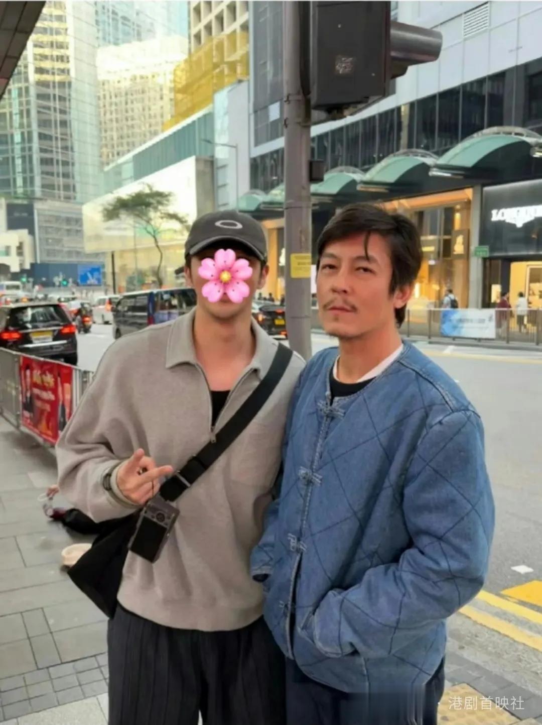 陈冠希中环被偶遇状态回春获讚巨帅,新造型惊艳网民:宝刀未老