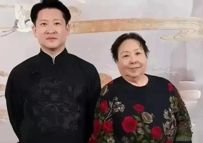 被相声大佬怒斥仅半月，岳云鹏现状曝光，事实证明郭德纲没看错人