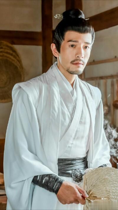 不再遮掩！和刘晓庆拍吻戏男主正面回应，让观众知道了他的想法