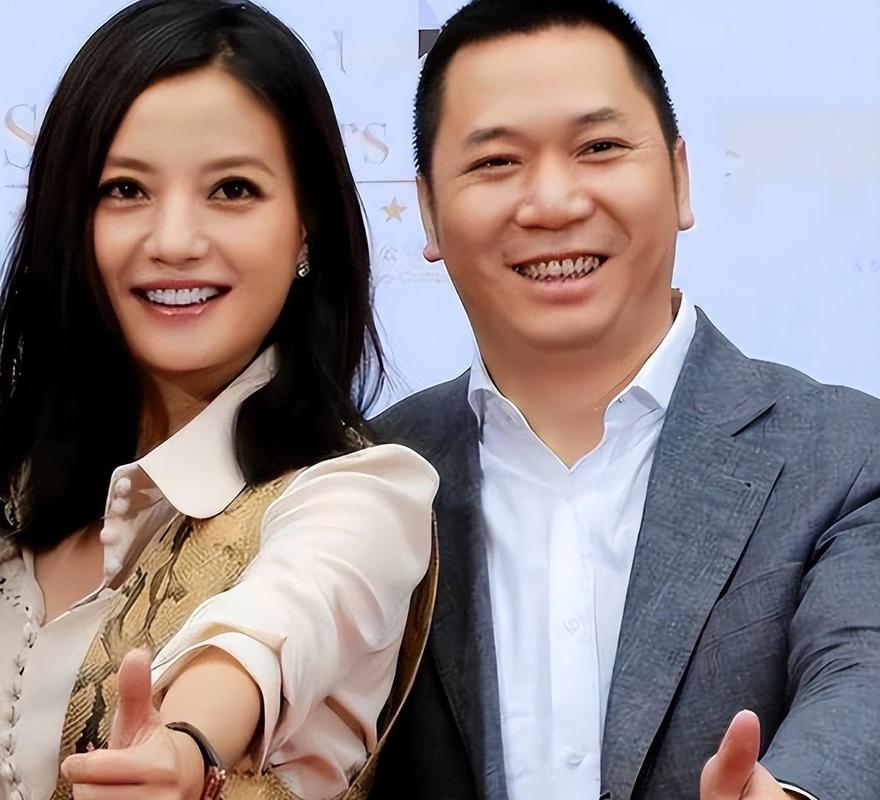 台媒透露赵薇离婚内幕：前夫与女儿老师生下孩子，要她净身出户！