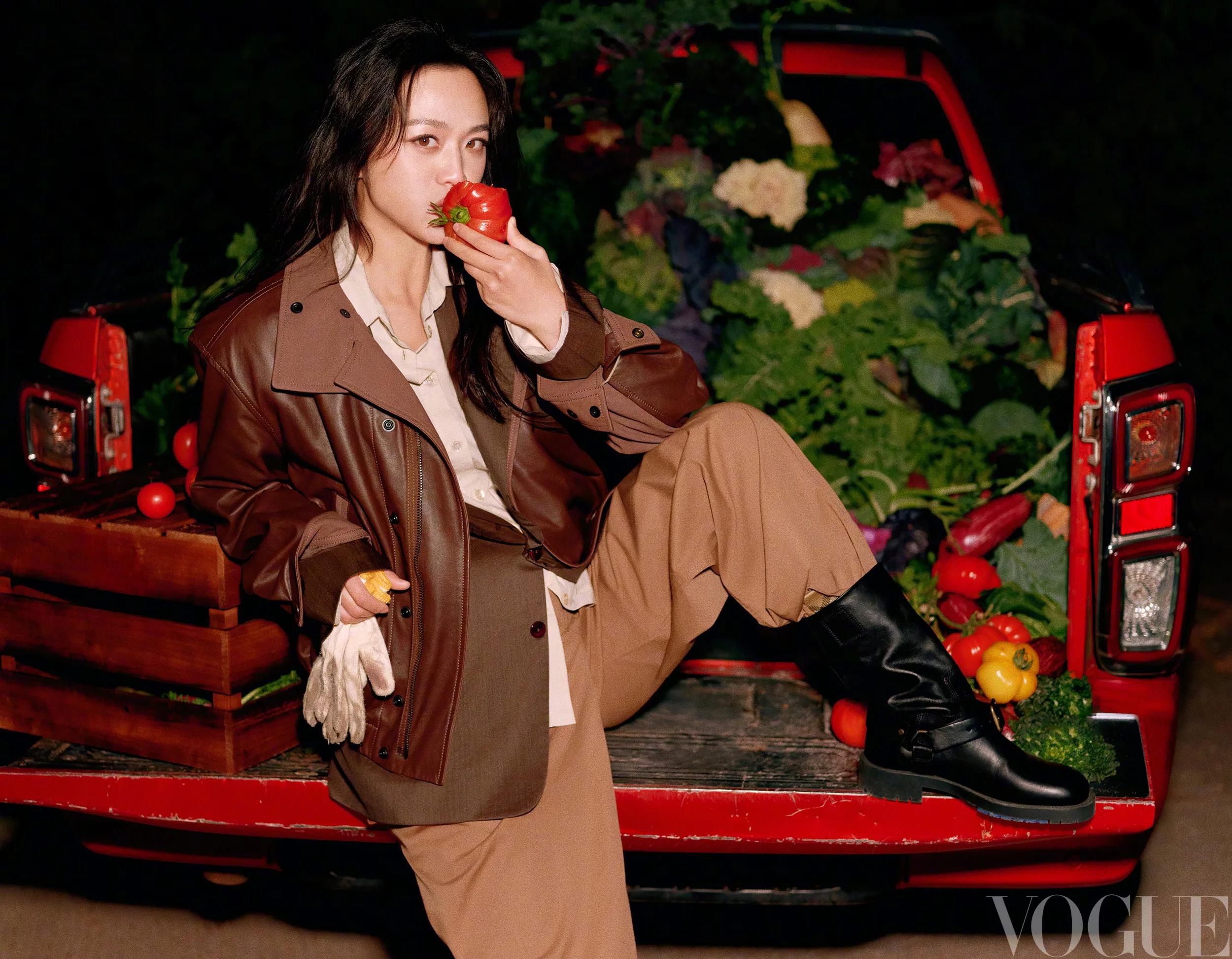 汤唯VOGUE四月刊封面写真