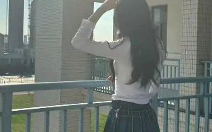 985天才少女崇洋媚外抛弃父母，前往日本定居后活活饿死，父母不愿前往收尸