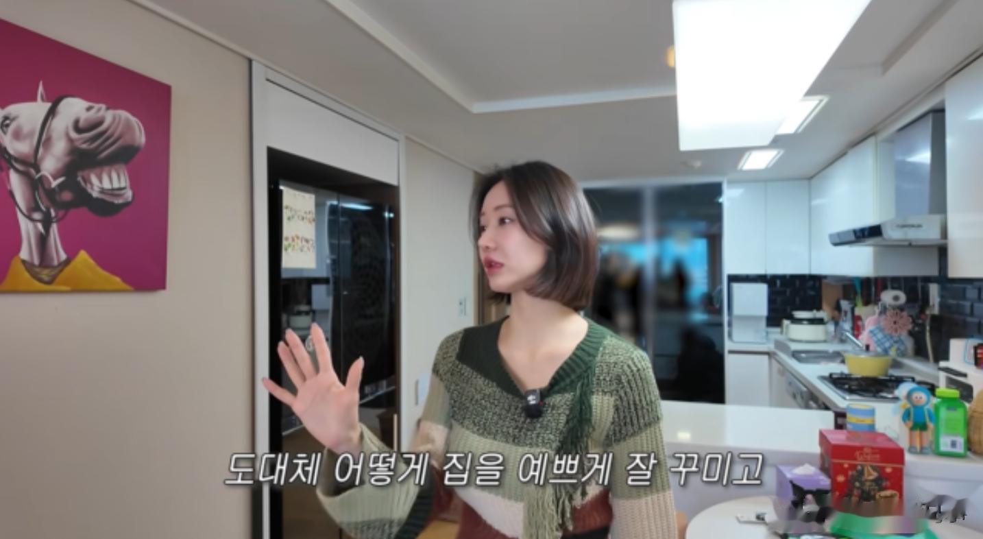 韩国女星离婚带两娃，公开豪宅内部，坦言：带两个孩子真的撑不住