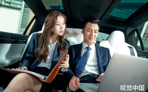 关系户骂我是牛马，我甩工牌走人，大小姐却抱我大腿：公司不能没你