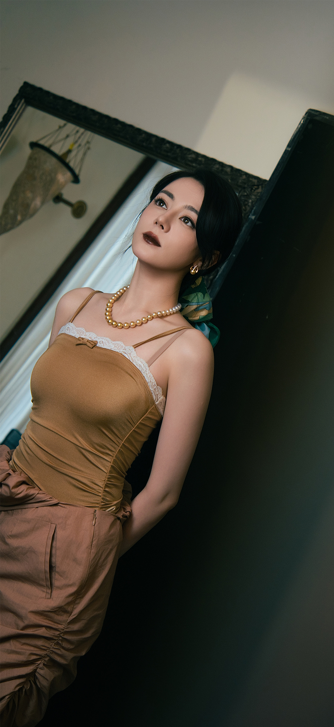 美女壁纸第5624期—迪丽热巴