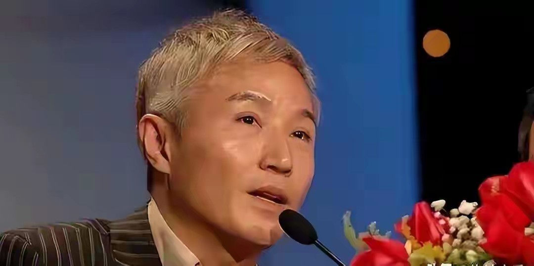 香港知名音乐人周启生怒斥王晶装专家,消费已故巨星,博眼球赚钱