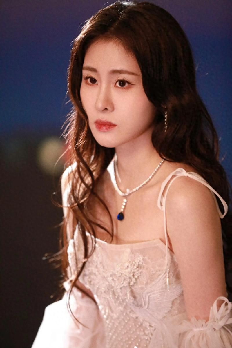 意外怀孕后她跑到美国，为顶级富二代生娃，为何如今仍是单身？