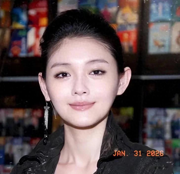 大s去世23天前，具俊晔在韩国的画面流出，网友：具俊晔命运曲折