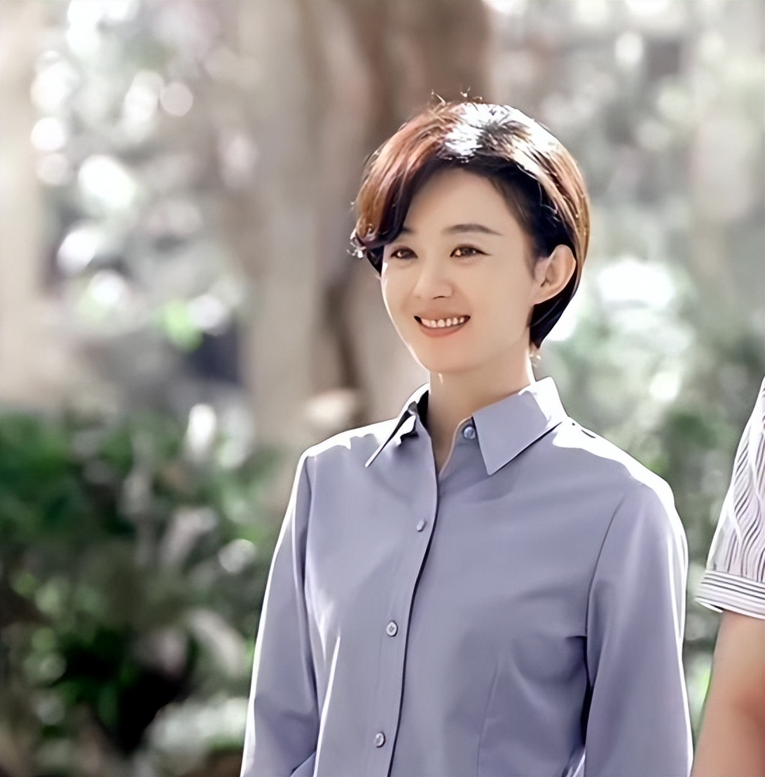 冯绍峰也没想到，黄晓明妈妈的公开表态，竟令赵丽颖实现口碑暴增