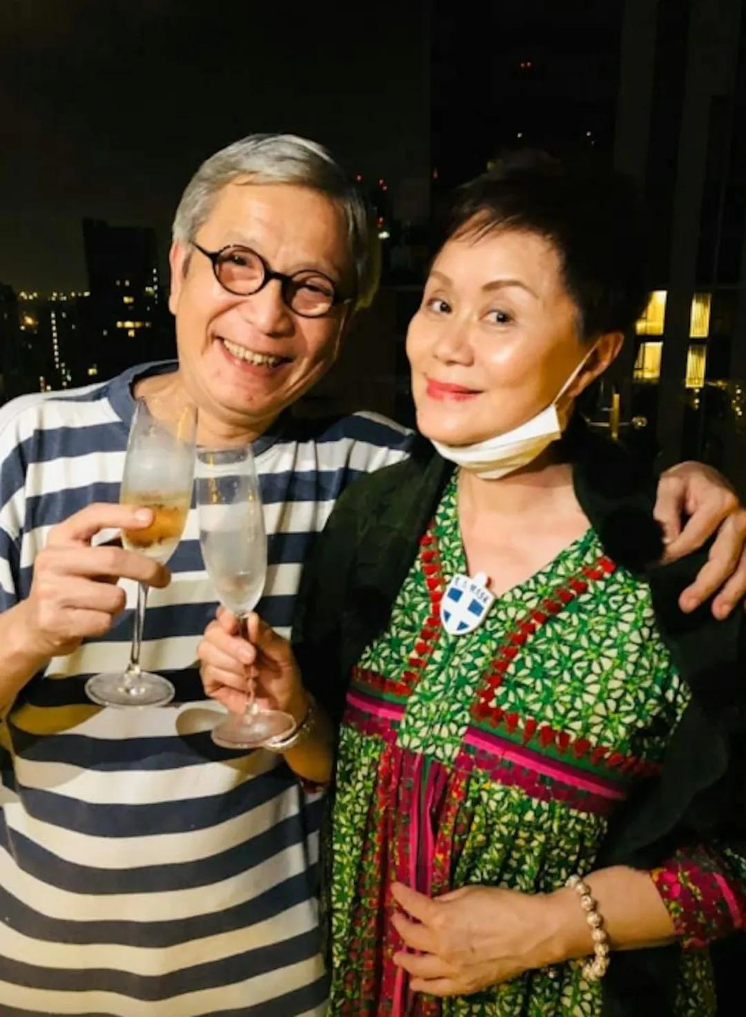71岁前女星街头意外摔倒受伤流血,叹年纪大身体变弱,网友留言关心