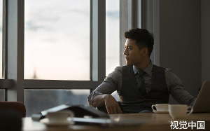 相亲，我谎称有5套房，他说 有4套，订婚时，他把假房子偷列共同财产，我傻了...