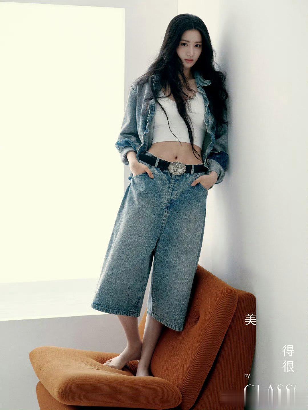 王楚然,时尚杂志大片,腿长一米八,就是这么酷炫!果然美的很!