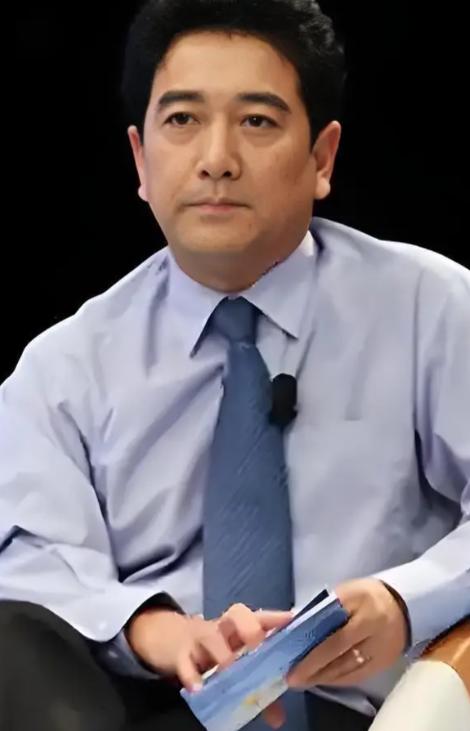 官媒发文，高调官宣水均益新身份，移民海外传闻去年早真相大白