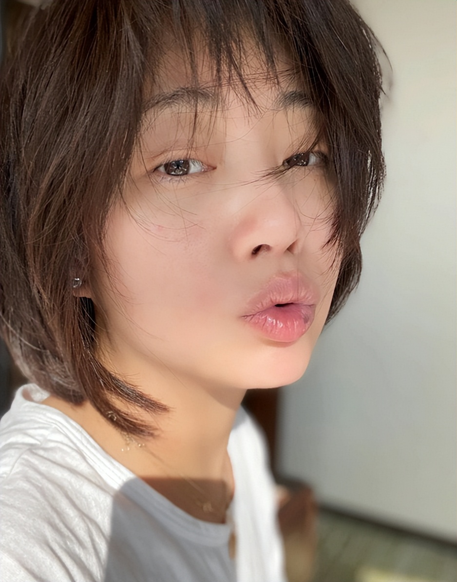 去掉滤镜后，秦海璐太秃然，殷桃像隔壁大婶子，宋祖英差点没认出