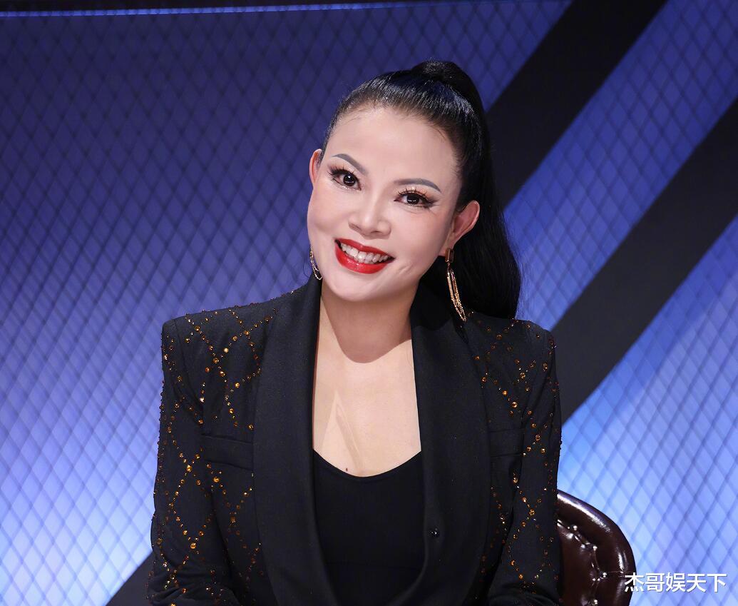 陈卓璇被骂，让我看到了华语乐坛为啥没落