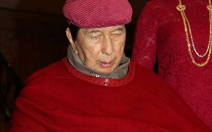 赌王何鸿燊御用风水师：为其寻「龙穴」点七星灯强行续命十年，但最终难逃定数